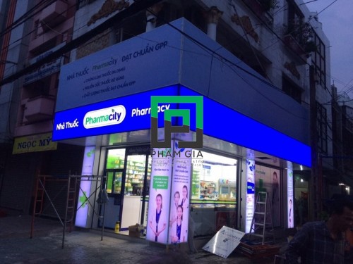 Thi công làm hộp đèn mica led