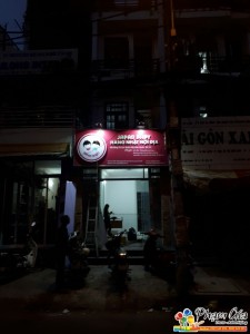 Làm Bảng Hiệu Hộp Đèn Giá Rẻ CMT8