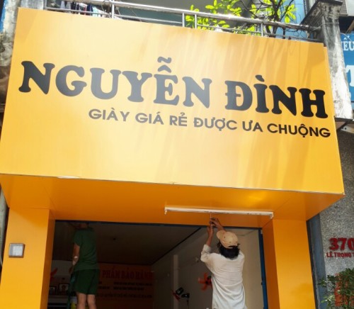 Làm bảng hiệu