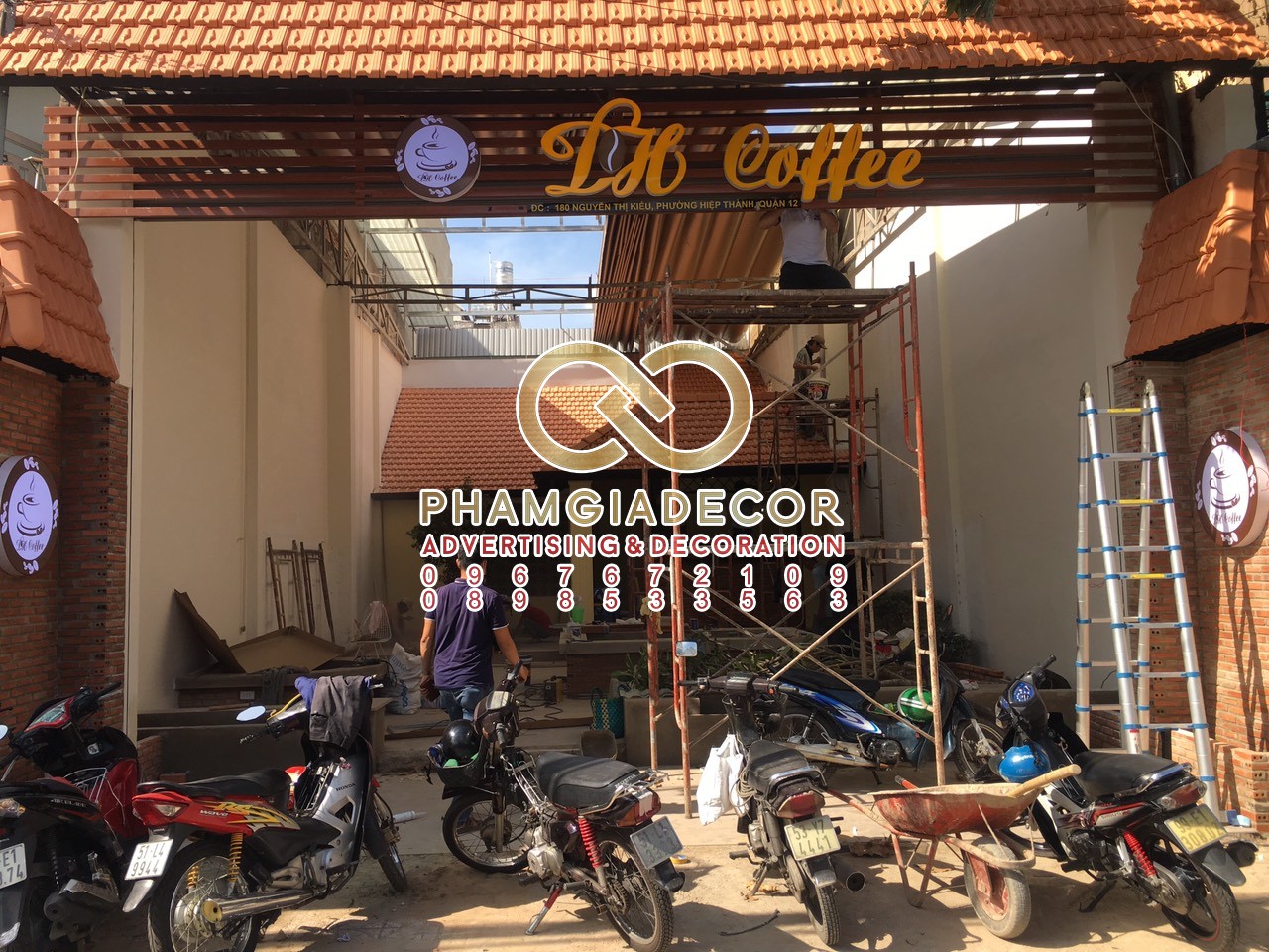 lam hop den quan cafe