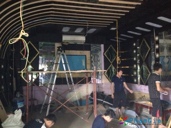 thi cong phong hat karaoke 6