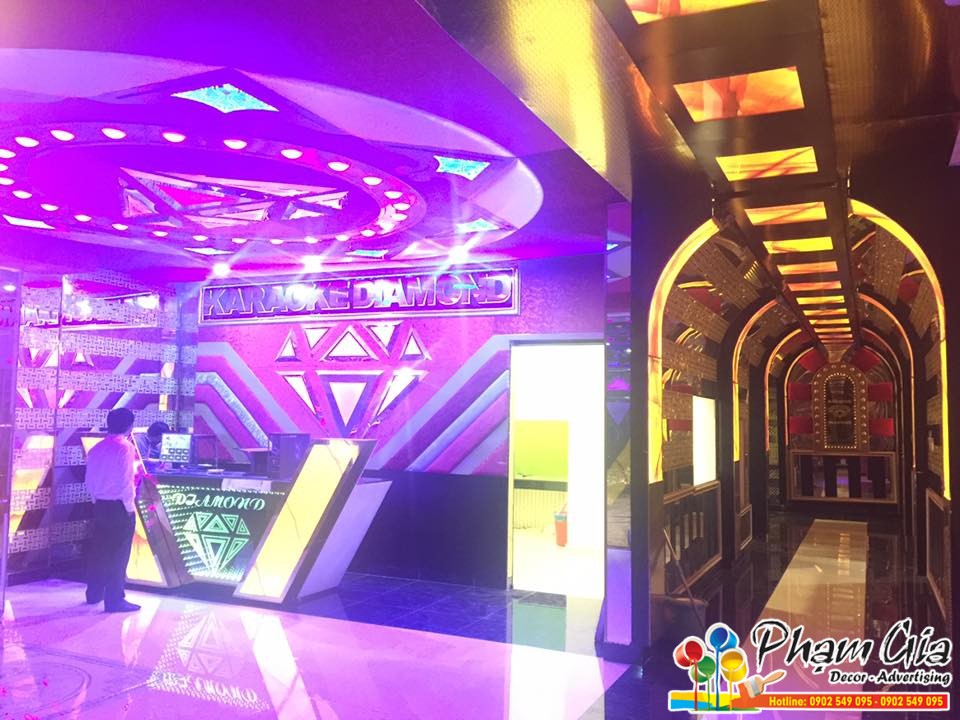 trang tri sanh karaoke