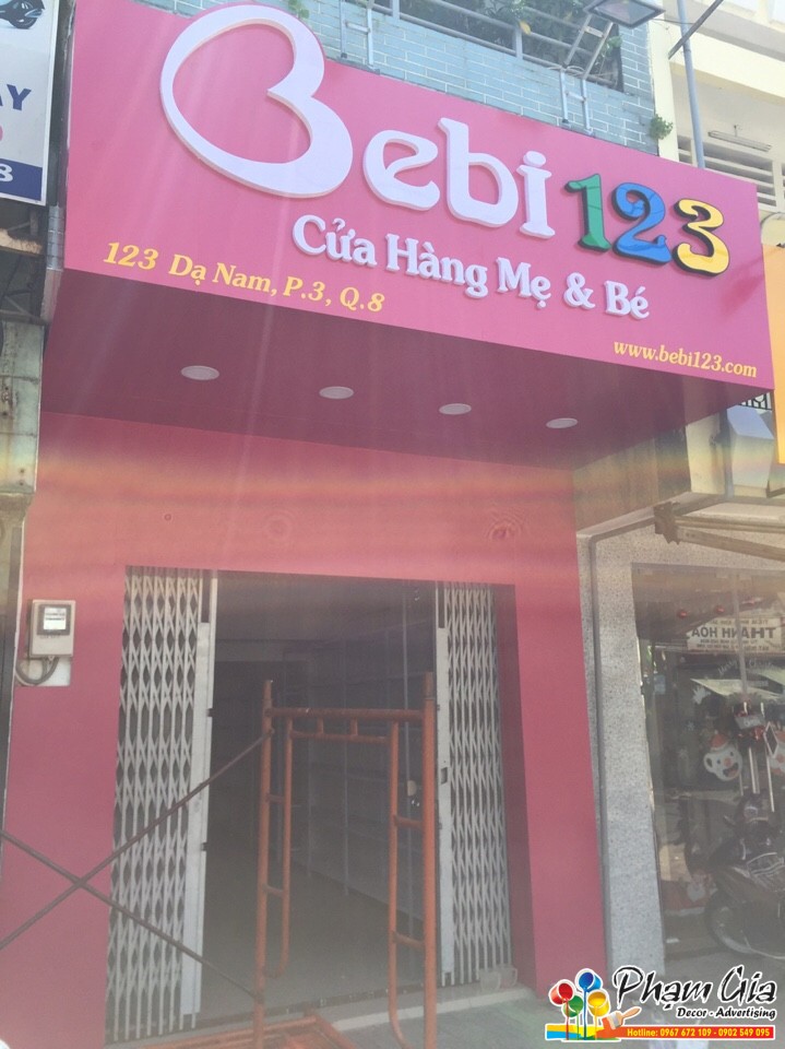 lam-bang-quang-cao-gia-re-q8