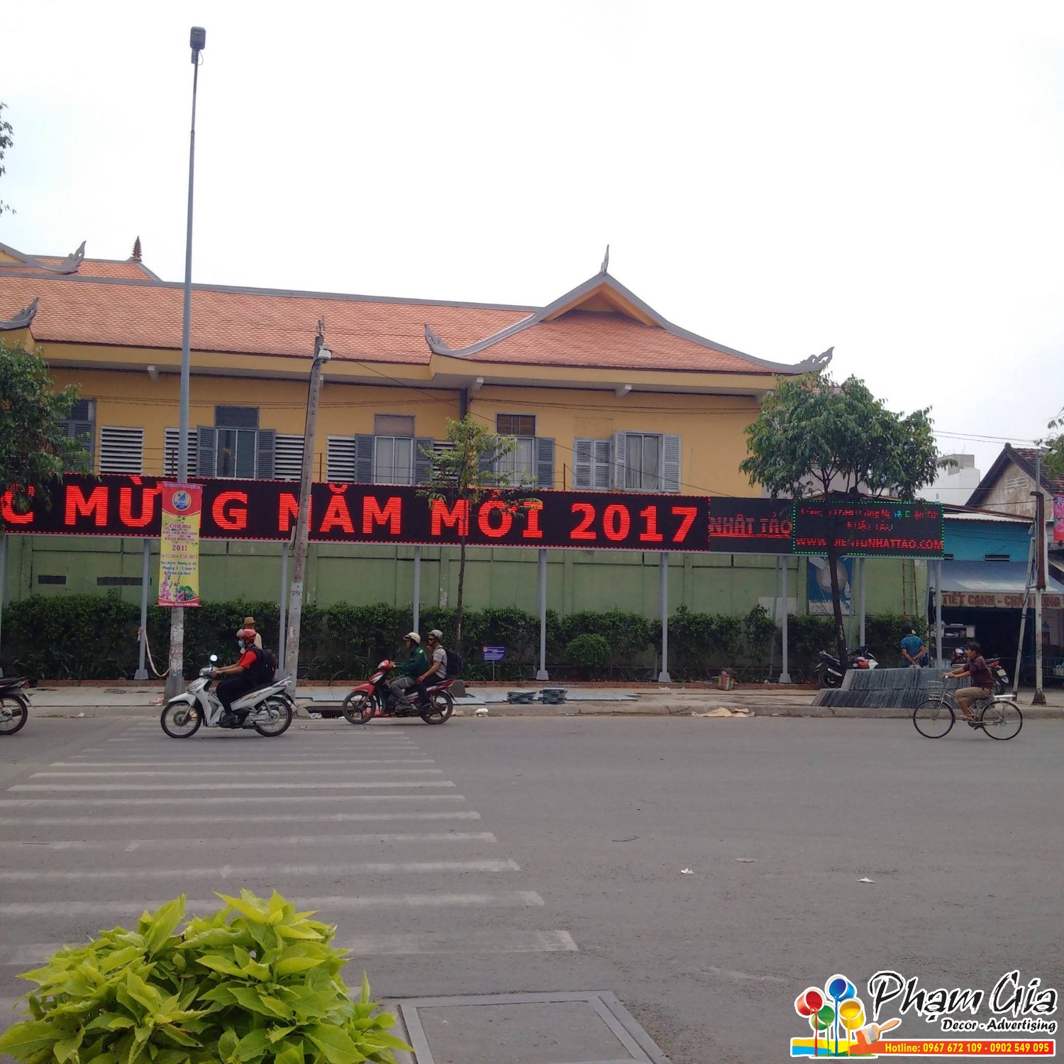 thi cong man hinh led