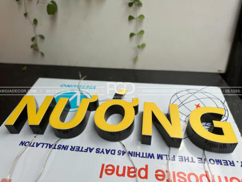 chu nhom khong go noi mat