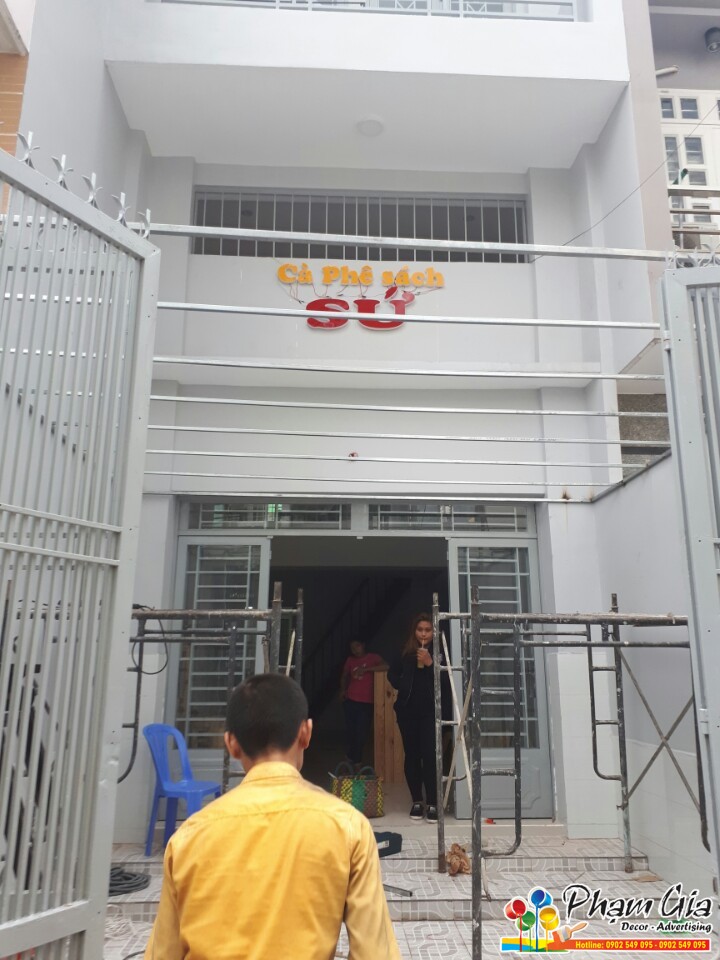 chu noi led