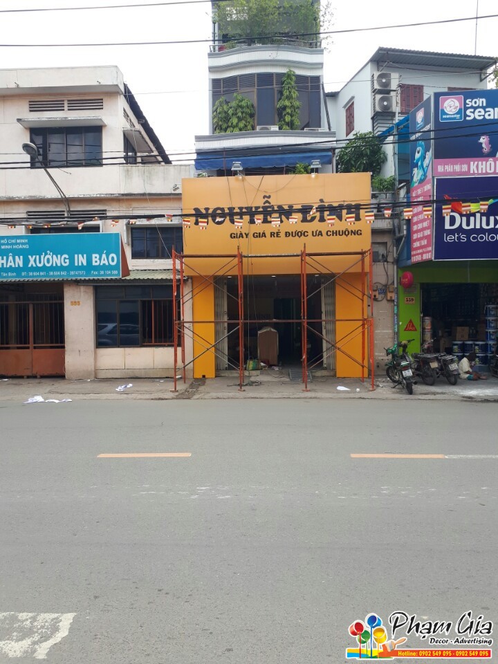 Làm bảng hiệu alu giá rẻ