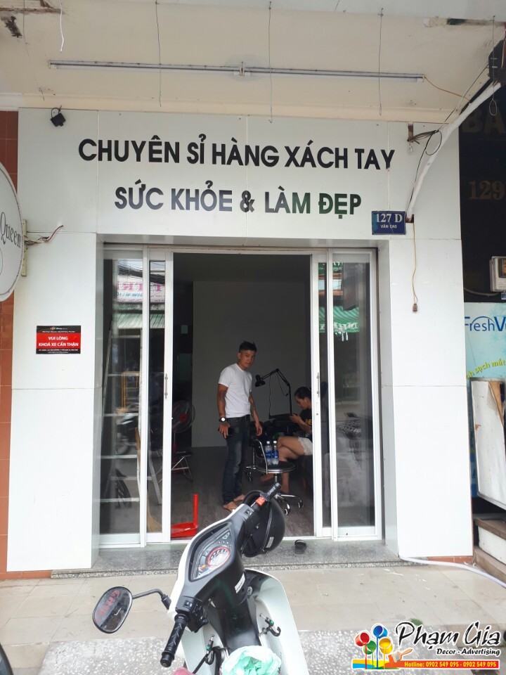 lam bang hieu den led