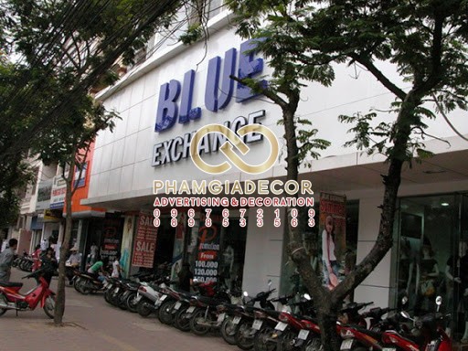 Làm bảng hiệu quận Tân Phú