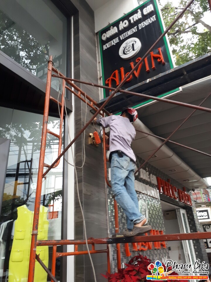 Làm Hộp Đèn Giá Rẻ Quận Tân Phú