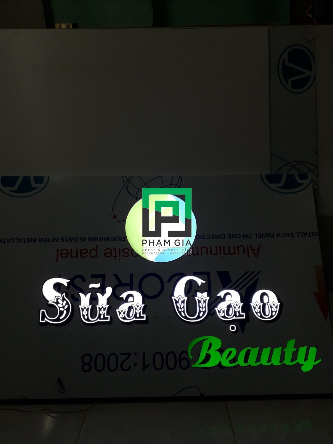 logo mica den led